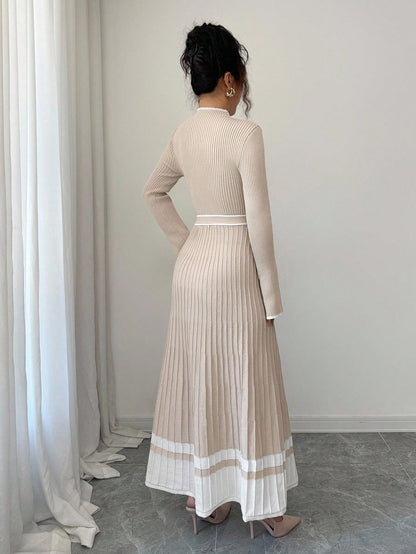 Nora | Elegante Gebreide Jurk met Tailleceintuur