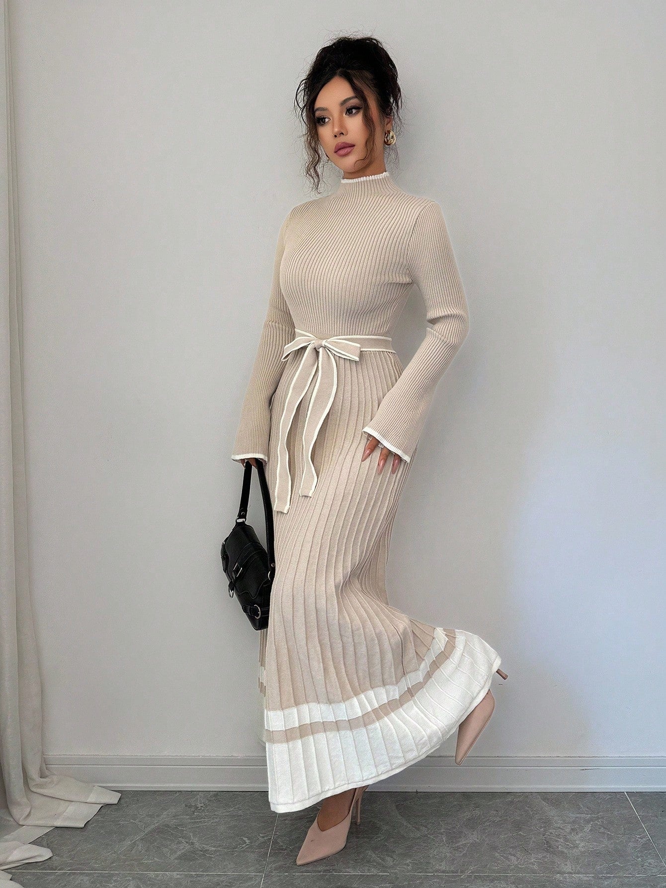 Nora | Elegante Gebreide Jurk met Tailleceintuur