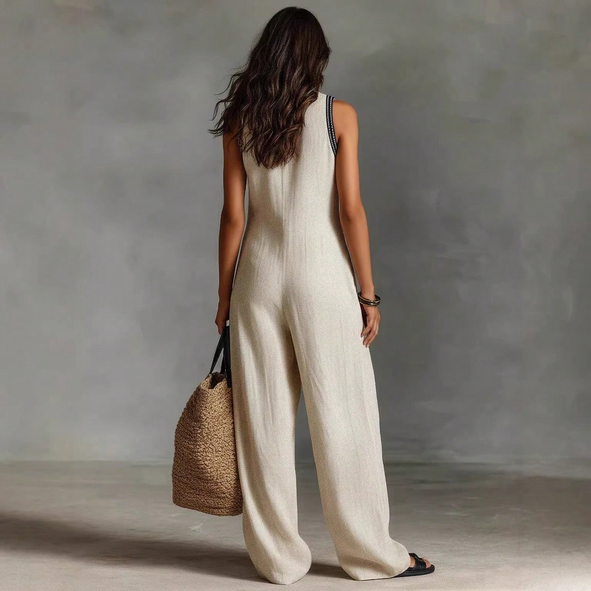 Layla | Elegante V-Hals Jumpsuit met Detail
